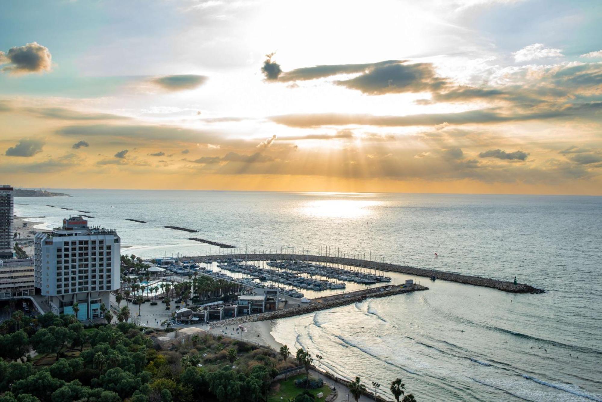 The Vista At Hilton Hotel